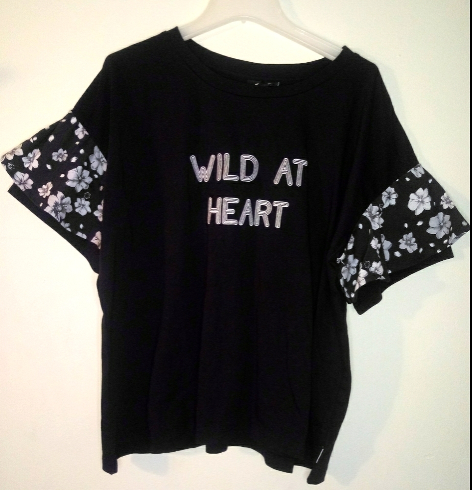 Zaggora wild at heart floral ruffle sleeve t-shirt
